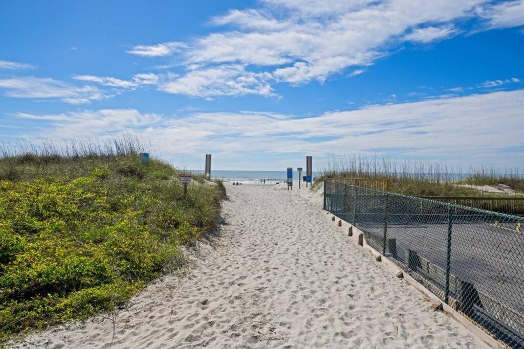 Shore Drive, Myrtle 2 Bd/2ba