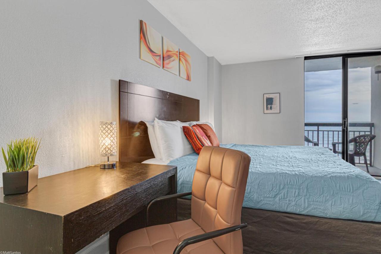 Work With Breathtaking View, Direct Oceanfront 413 *