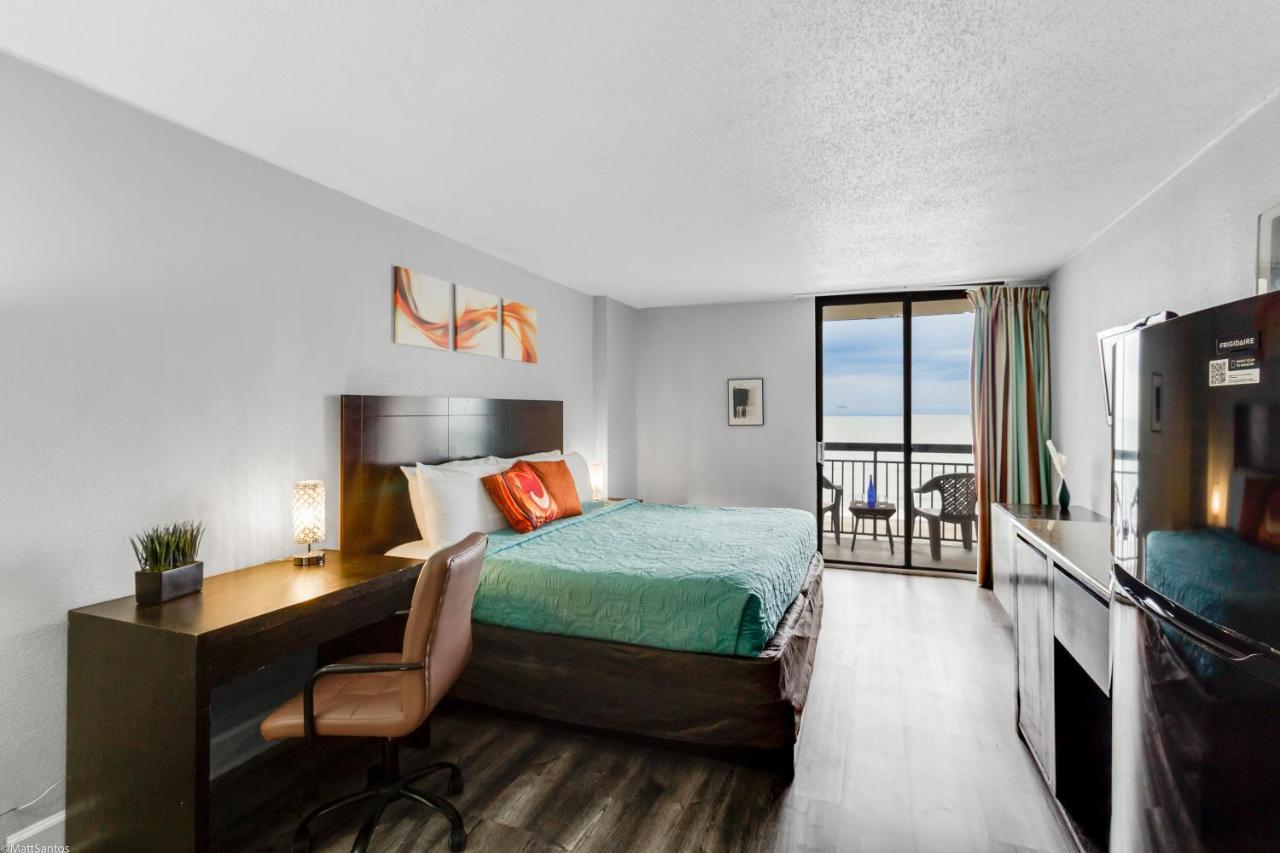 Work With Breathtaking View, Direct Oceanfront 413 Apartment *
