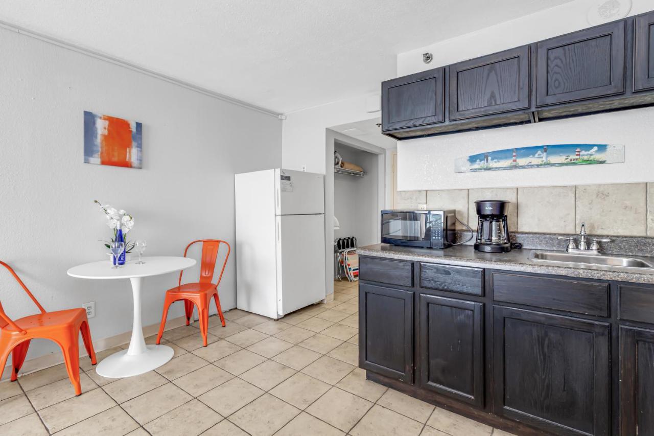 Beachfront Romantic Escape W Perfect View 1212