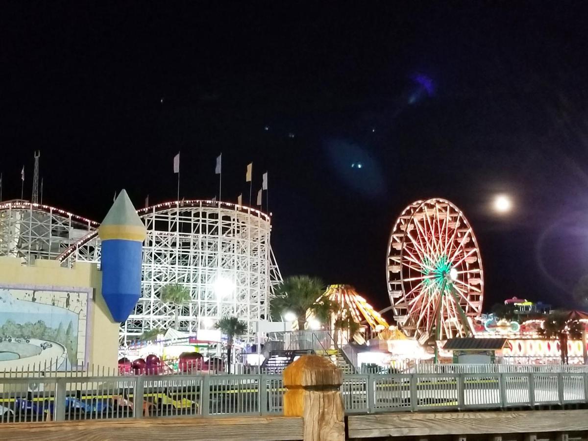 Apartment Direct Oceanfront, Heated Pool, Boardwalk, Myrtle Beach