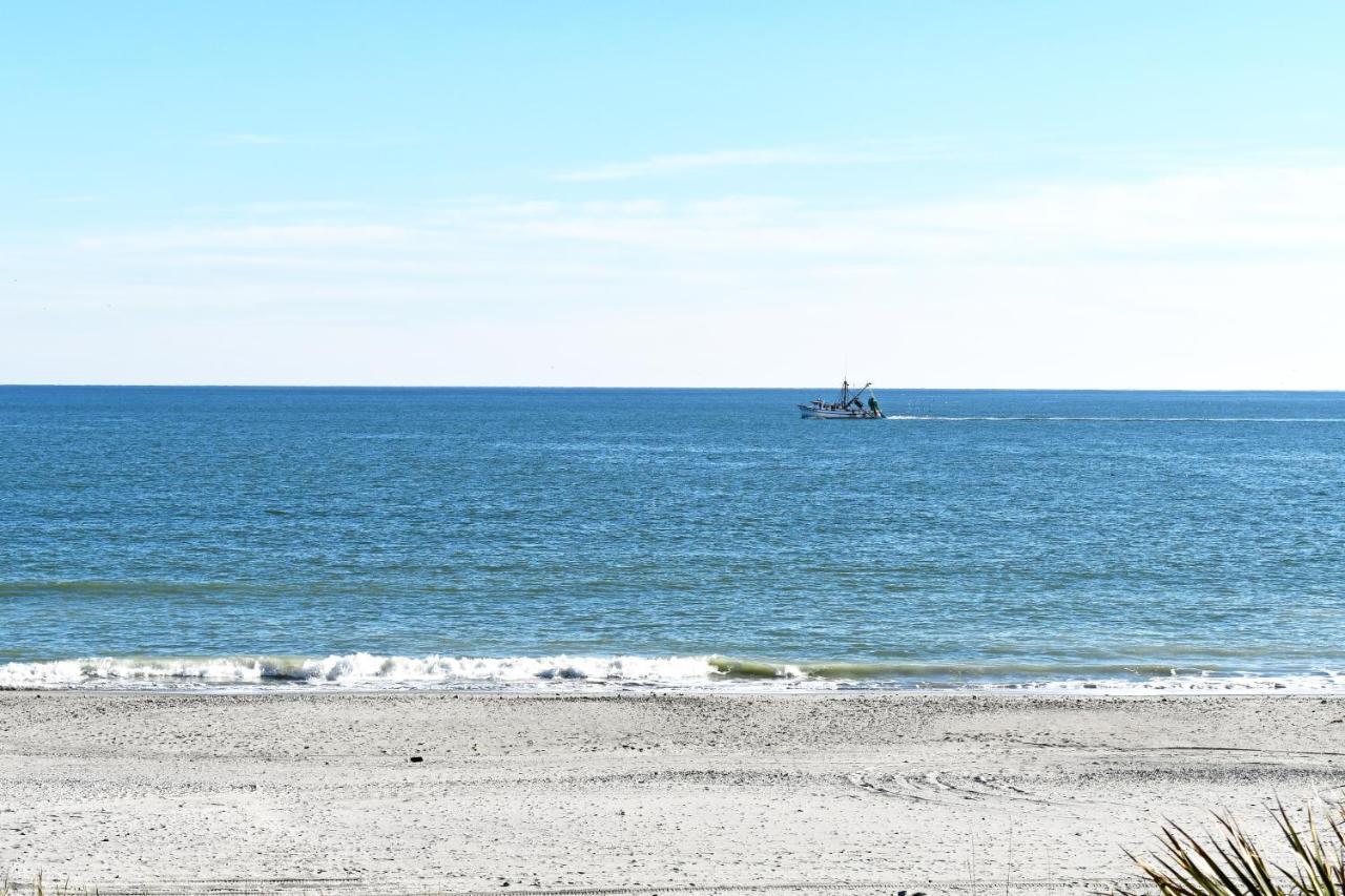 Apartment Direct Oceanfront, Heated Pool, Boardwalk, Myrtle Beach