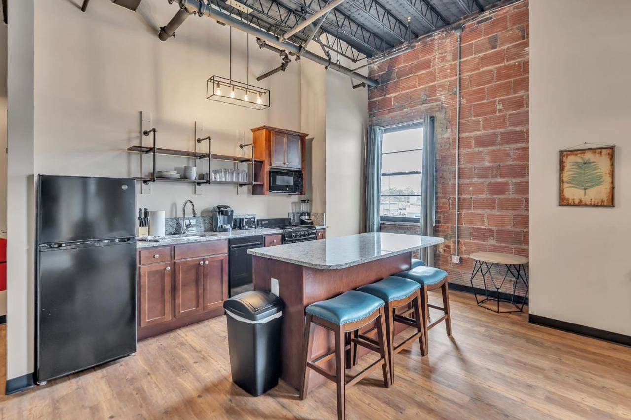 Apartment 1 Bedroom @ Grand Brewery 207