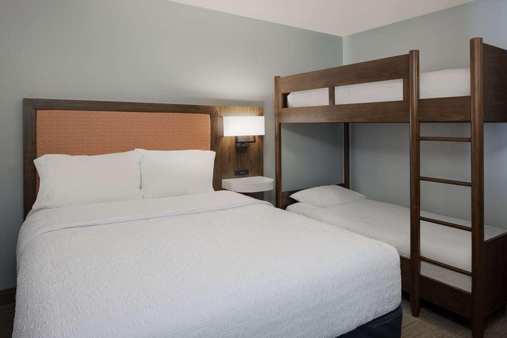 Hampton & Oceanfront Hotel