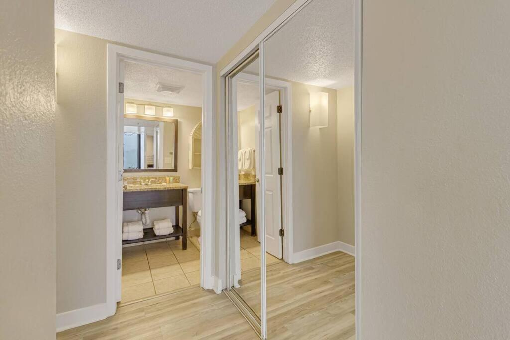 Immense With 1br Oceanview 402 Apartment