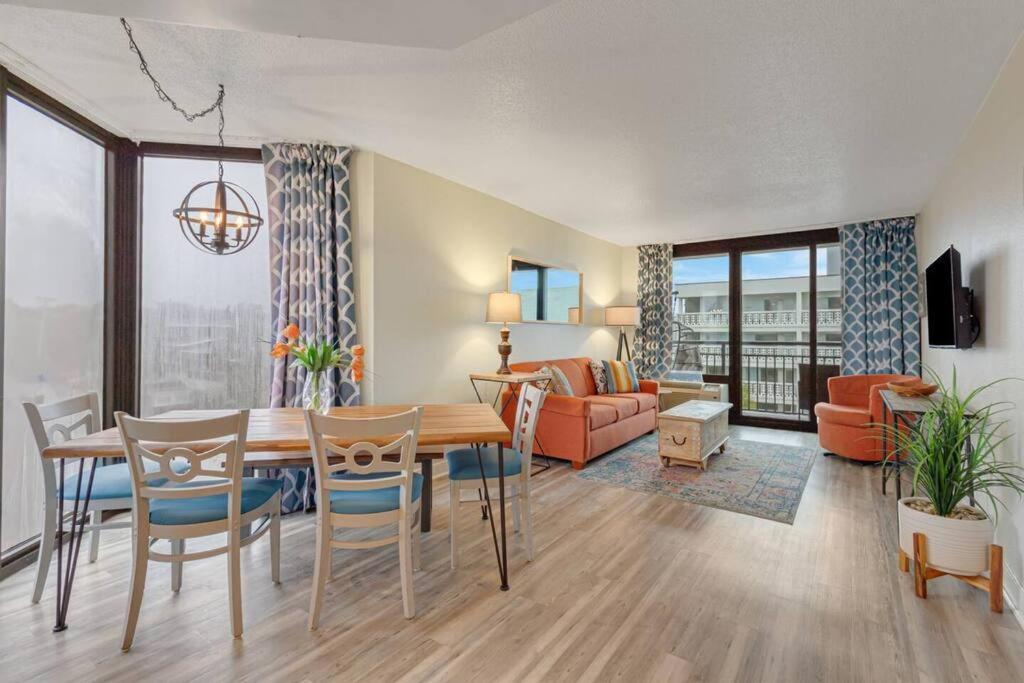 Immense With 1br Oceanview 402 Apartment