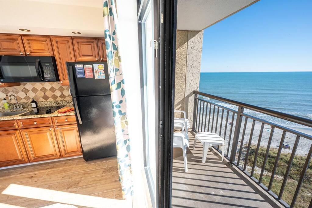 New Remodeled Direct Oceanfront Views Cove *