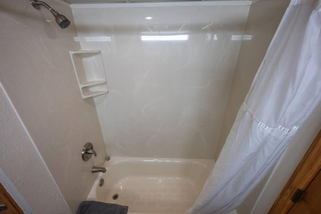 New Remodeled Direct Oceanfront Views Cove * Myrtle Beach