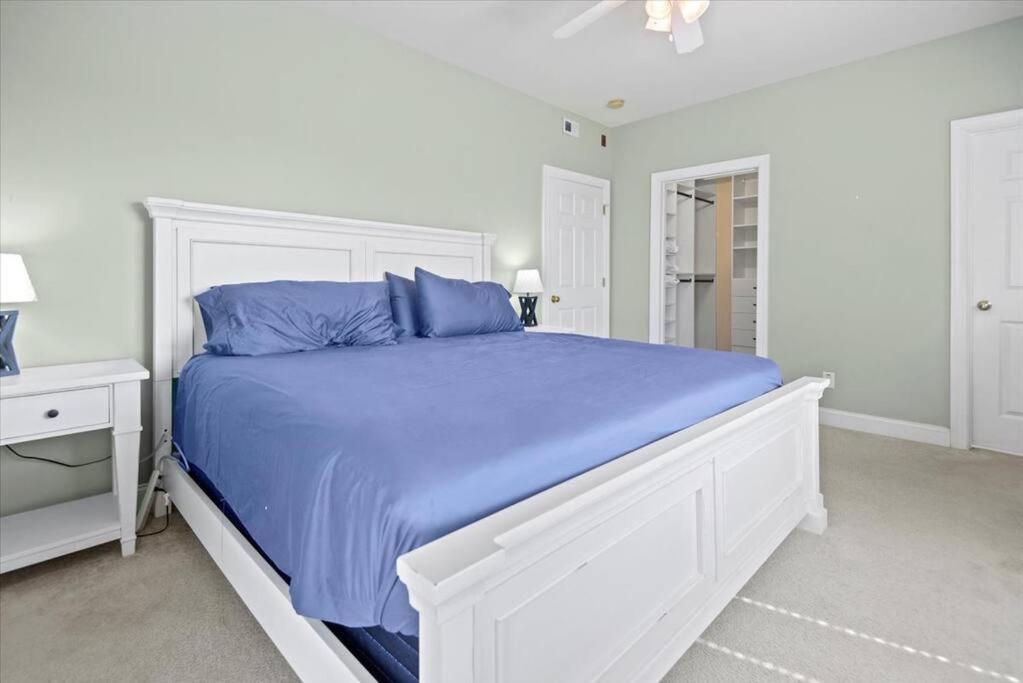 3bd 2bth Huge Condo! Golf & Beach Winter Getaway! Apartment