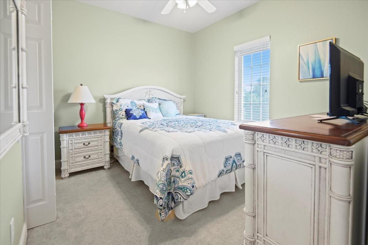 3bd 2bth Huge Condo! Golf & Beach Winter Getaway! Apartment *