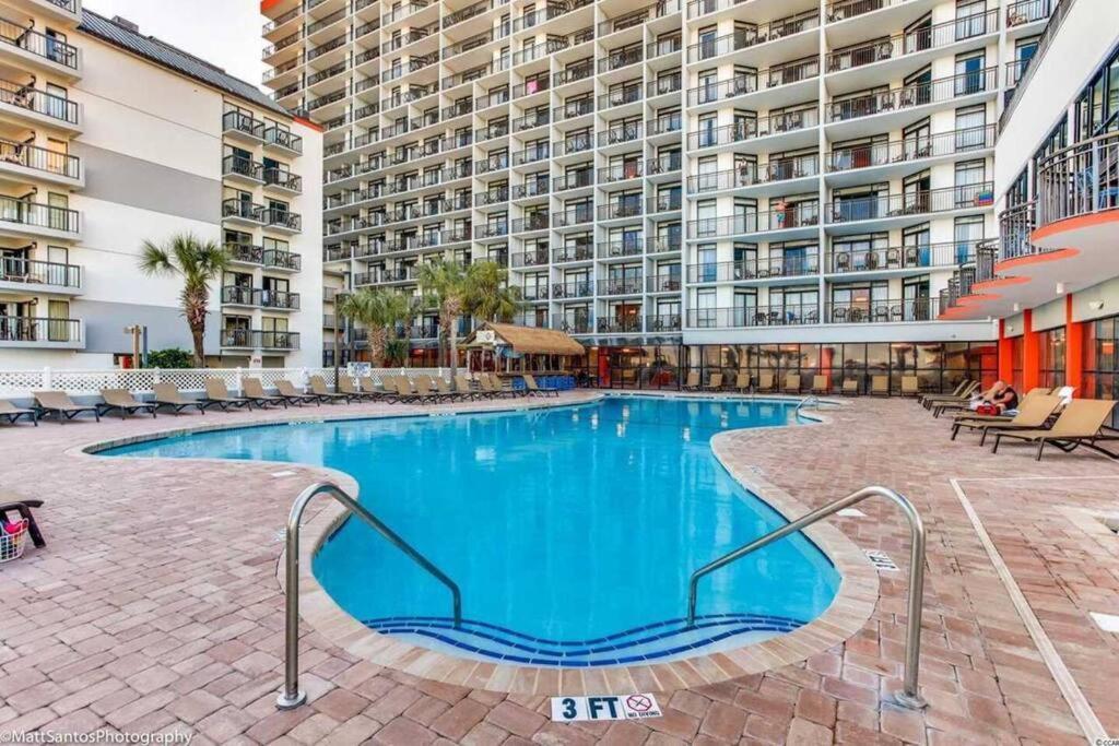 Apartment Breathtaking Oceanfront Grand Cayman 451