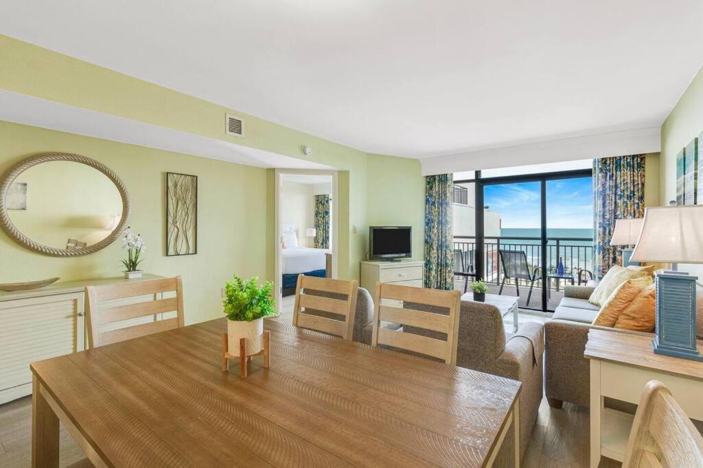 Apartment Breathtaking Oceanfront Grand Cayman 451