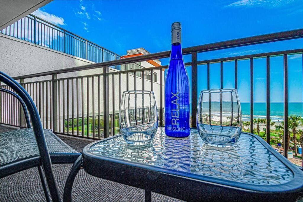 Breathtaking Oceanfront Grand Cayman 451 Apartment *