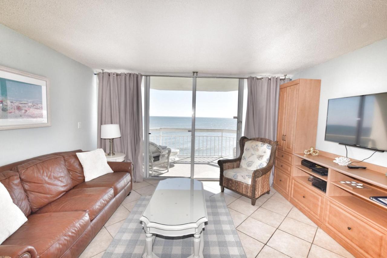 0611 Waters Edge Apartment