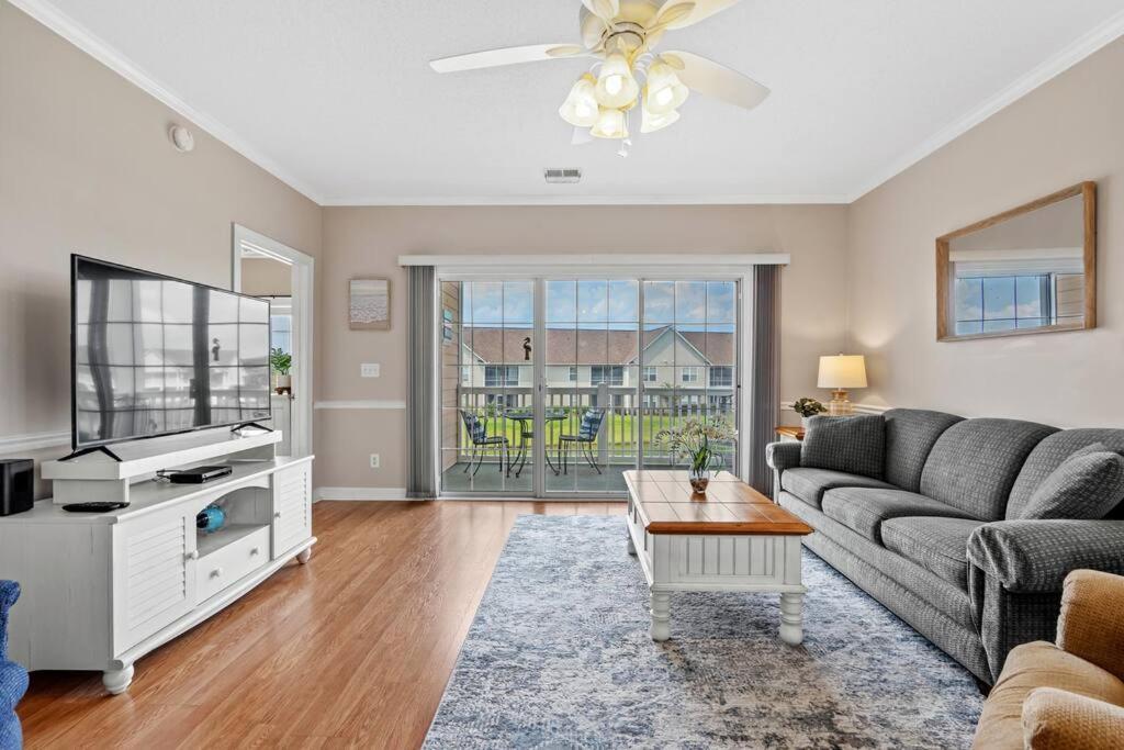 Apartment 2br 2ba Waterfront 10min To Beach And Market Common