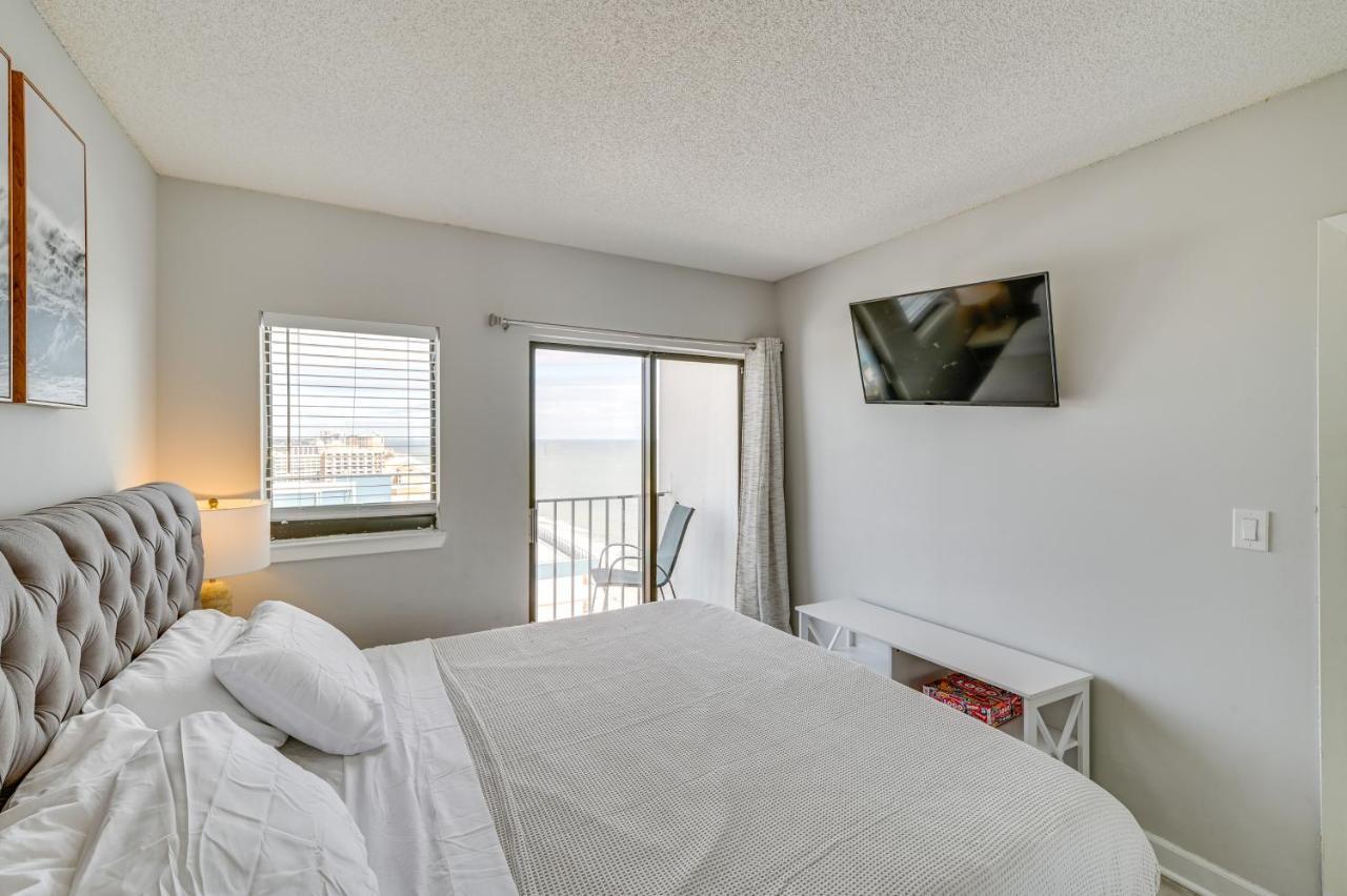 Oceanfront Myrtle With Balcony And Views! Apartment