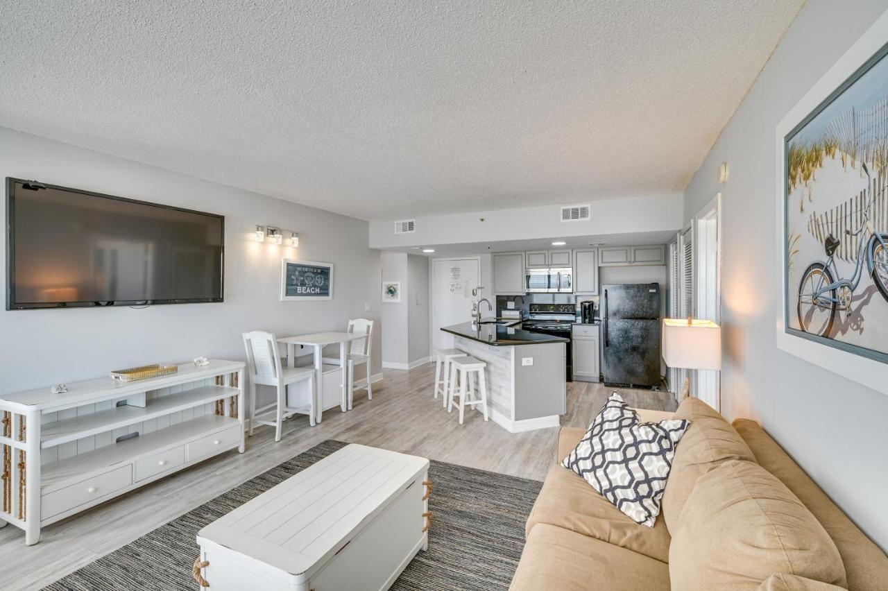 Oceanfront Myrtle With Balcony And Views! Apartment
