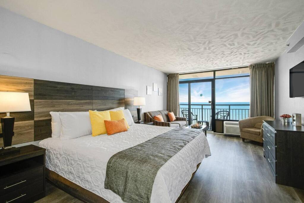Apartment Spacious King Oceanfront 1026 Myrtle Beach