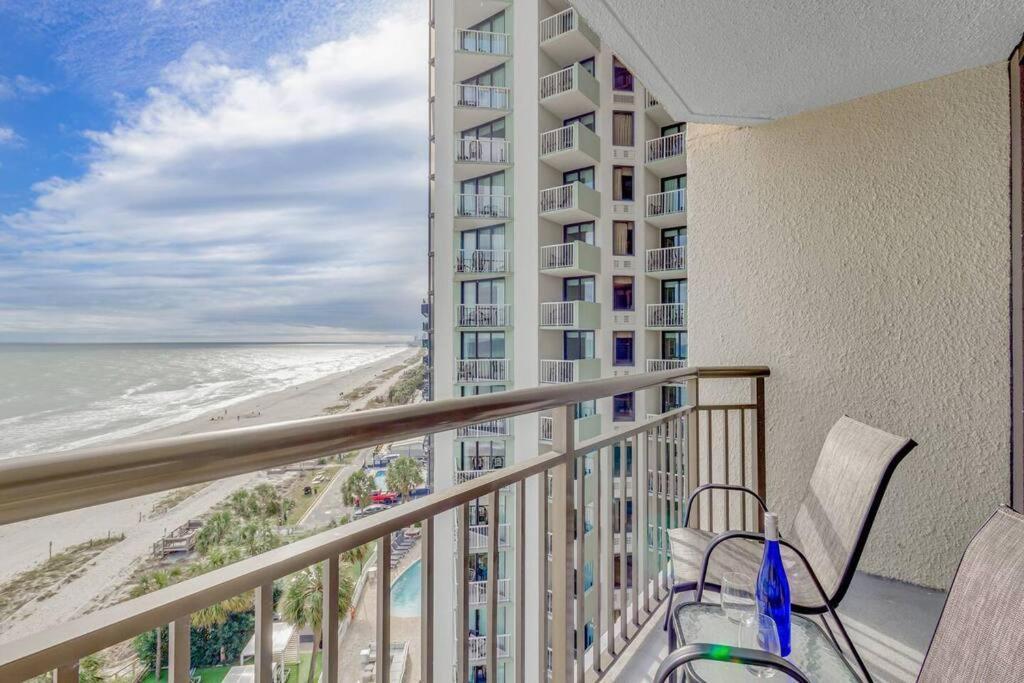 Divine Vacay At 1br Oceanview 828 Apartment