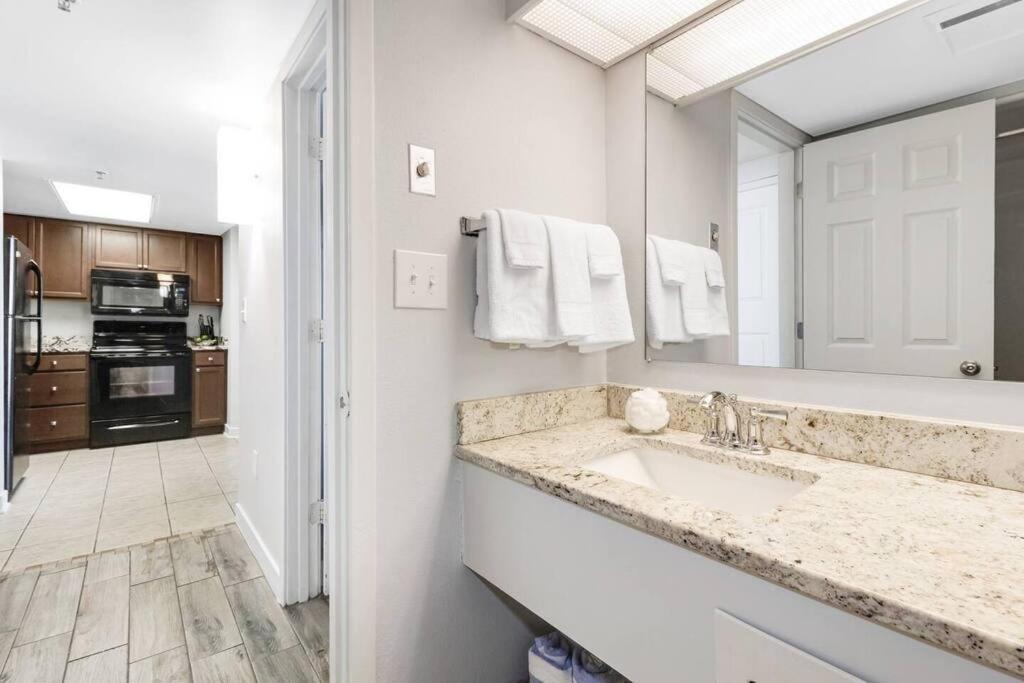 Upscale Oceanview 1br Dog Friendly! 1104 Apartment