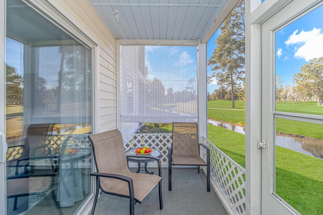 Beautifully Renovated- Ground Floor Sleeps 4! 1 Bed, 1 Bath - River Oaks Golf Unit 7-b *
