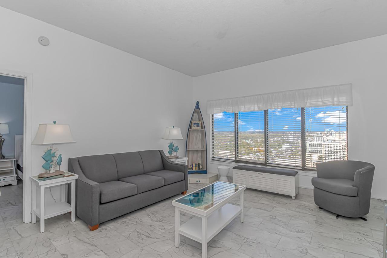 Upscale Penthouse With Incredible Views! Beautifully Renovated - Palace 2308