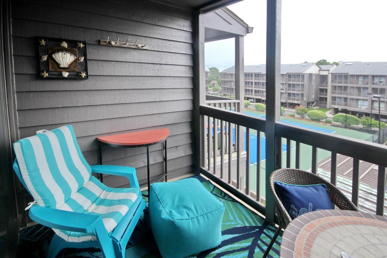 Apartment Tilghman & Racquet 367 *
