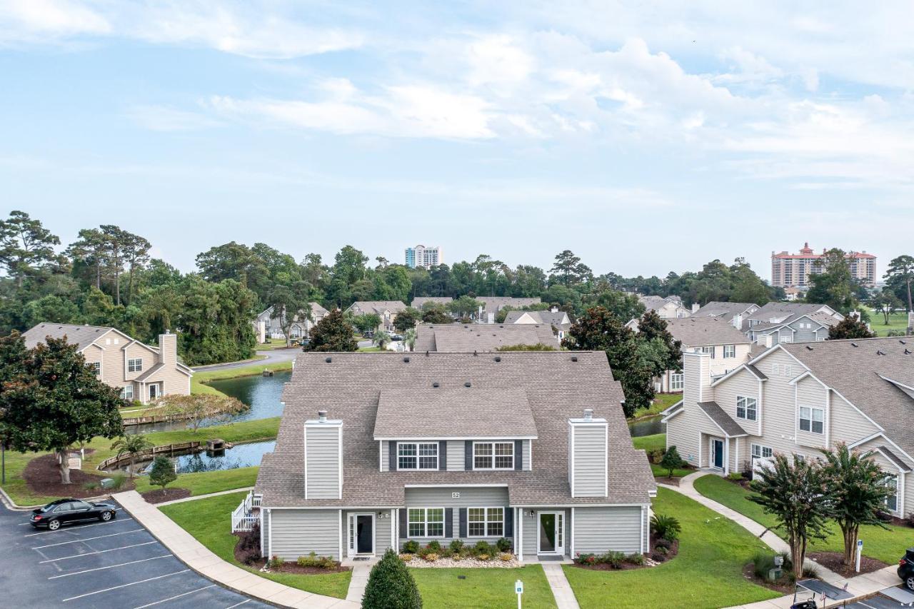 Fun And Sun At Fairway Oaks Apartment *