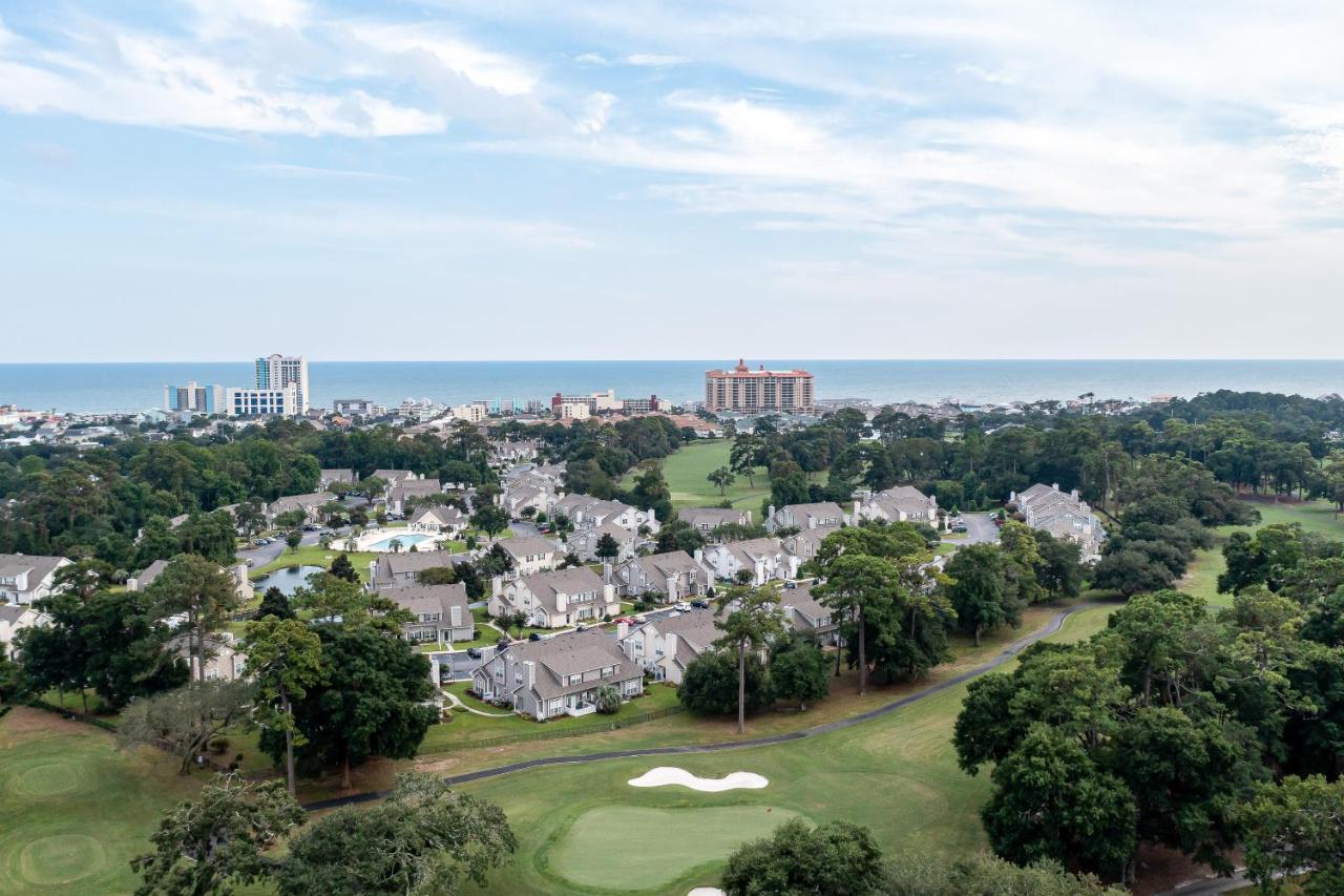 Fun And Sun At Fairway Oaks Apartment *
