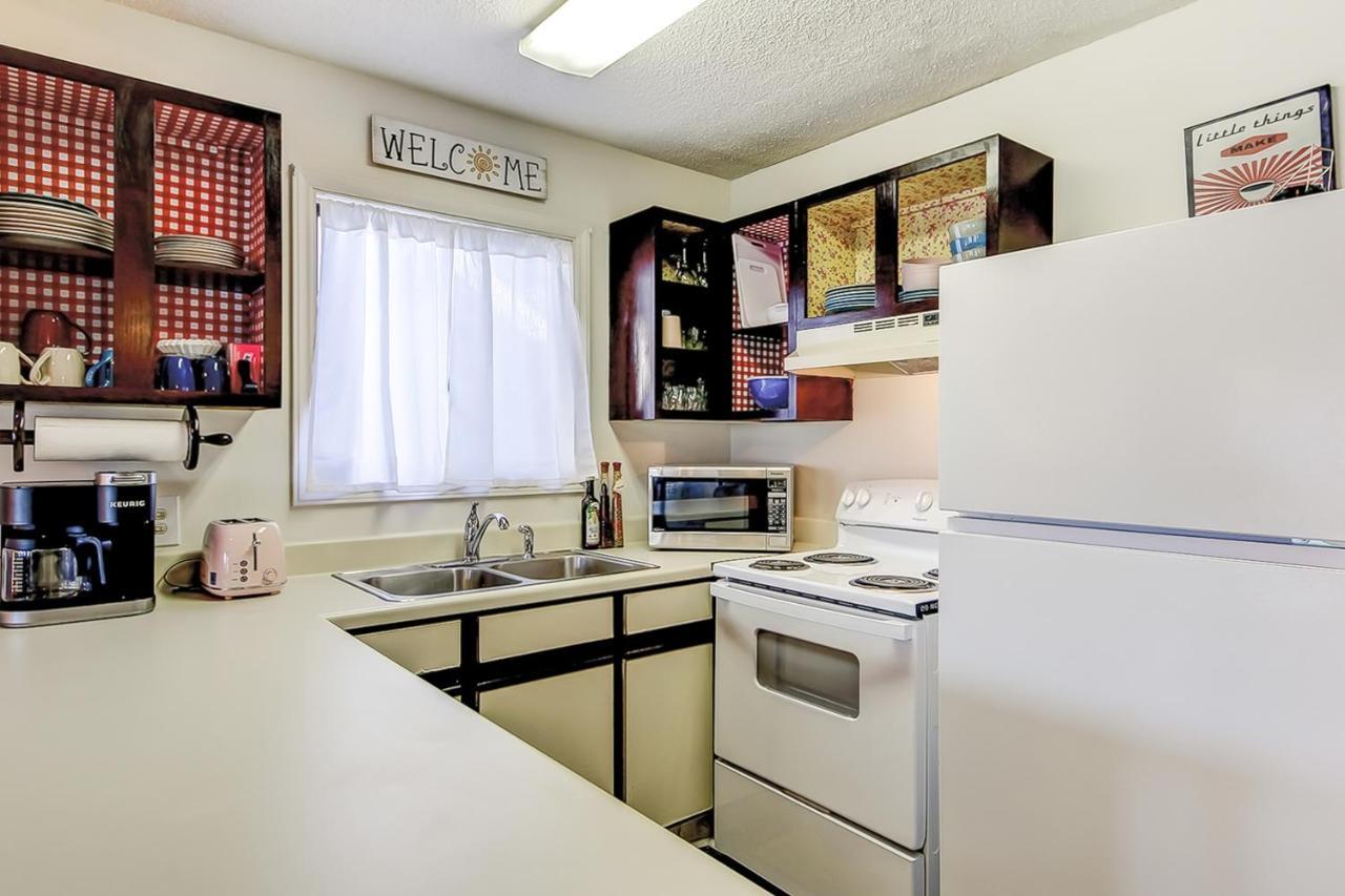 Fairway Village - B6 Apartment *