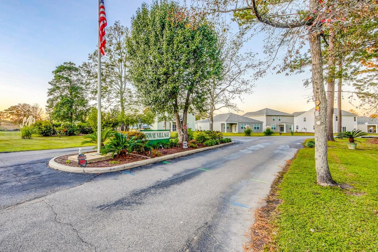 Apartment Fairway Village - B6 *