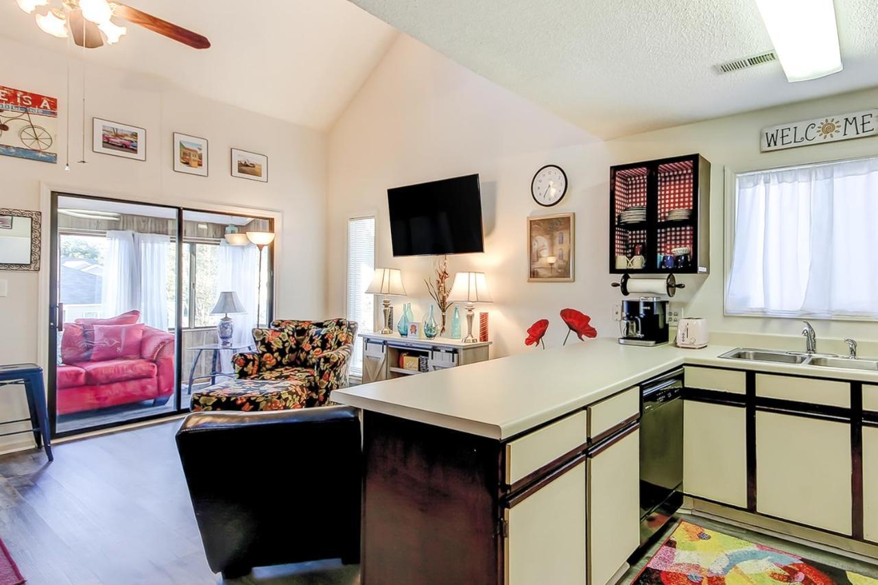 Fairway Village - B6 Apartment