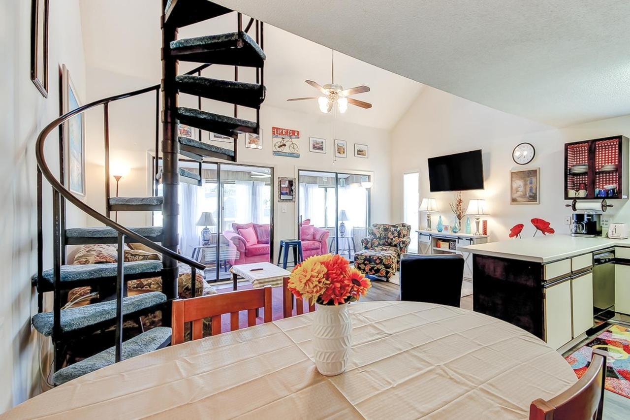 Fairway Village - B6