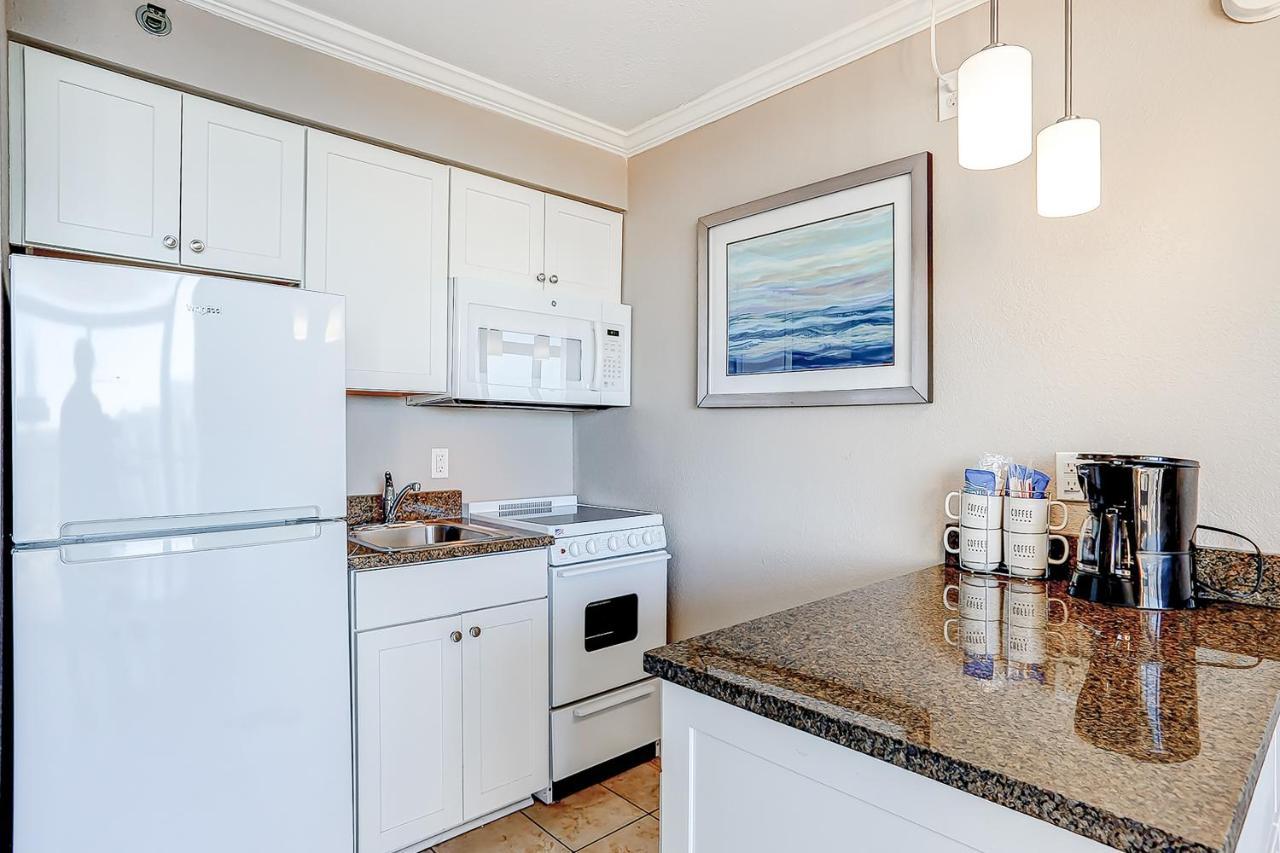 Caravelle Unit 1502 Apartment