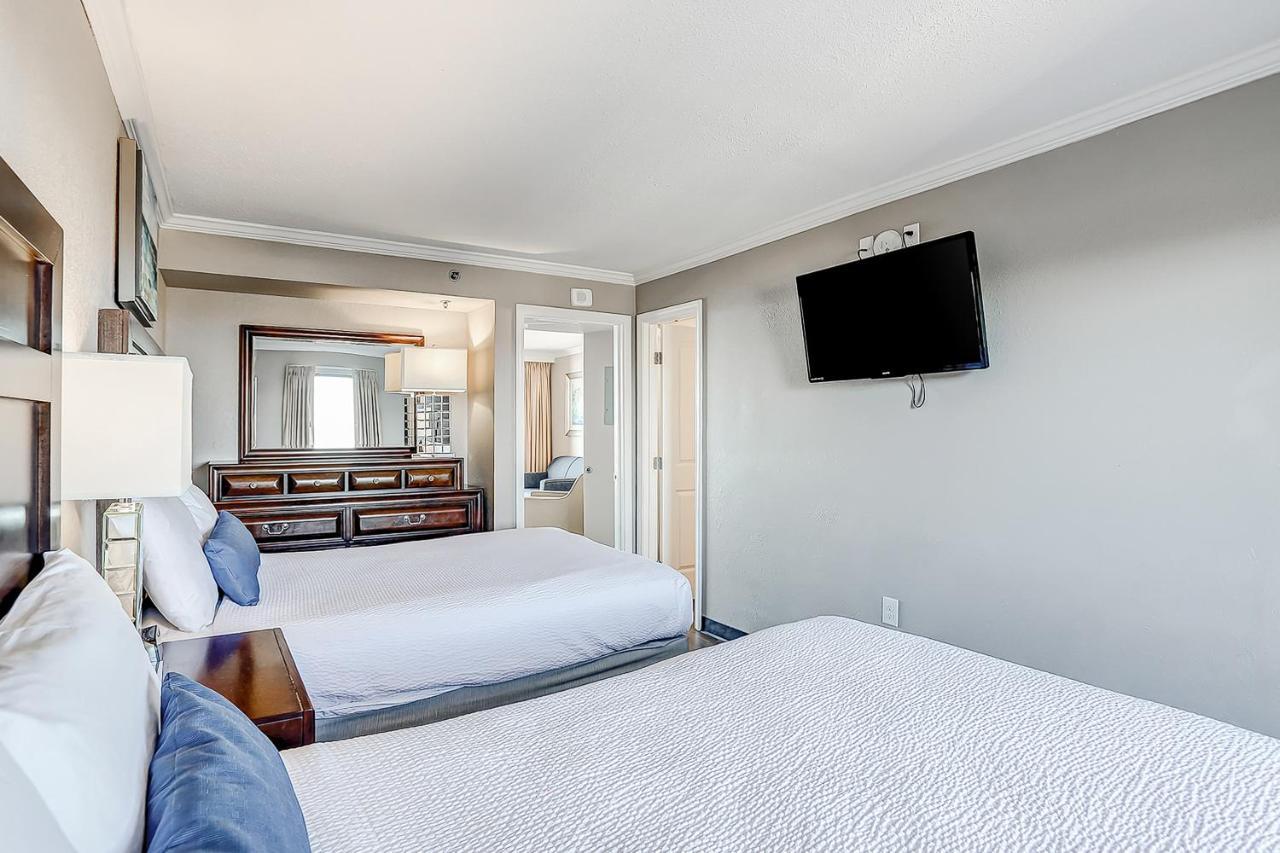Apartment Caravelle Unit 1502