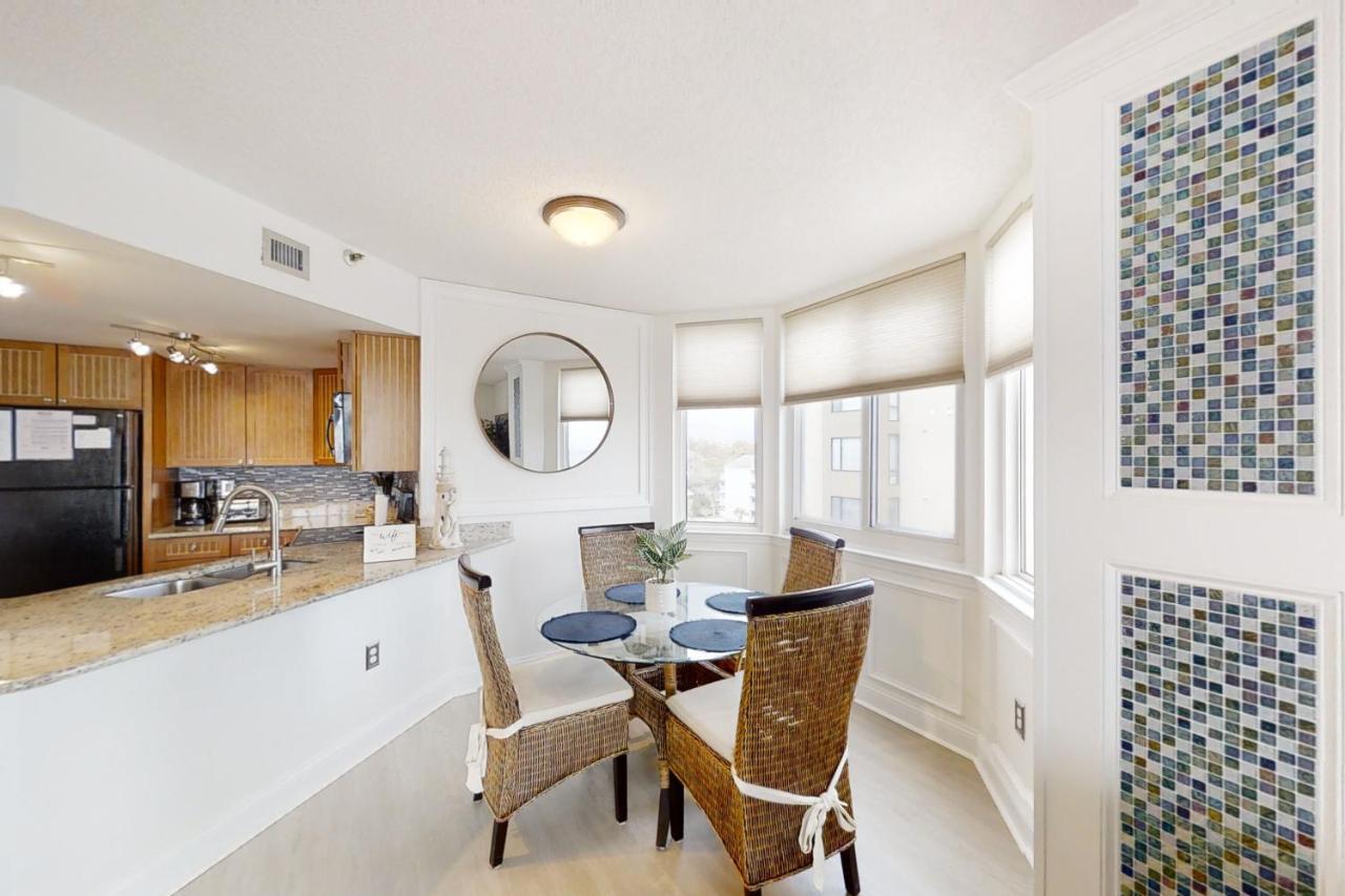The Pinnacle 601 Apartment