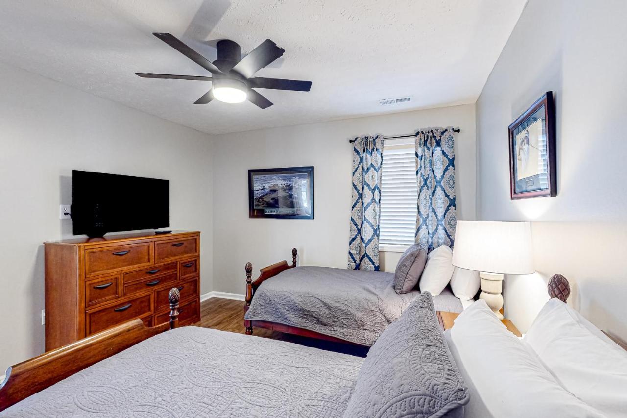 A Golfer's Paradise #6f Apartment