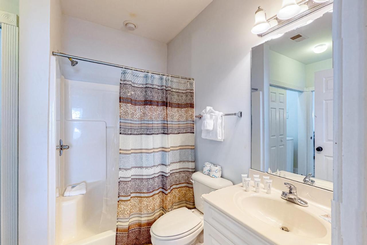 Magnolia North, Unit 202 *