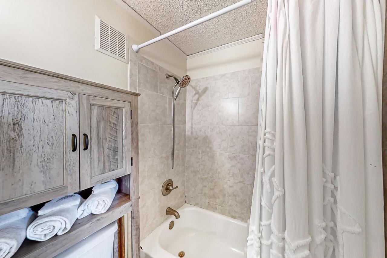 Apartment Inlet Point 10-e *