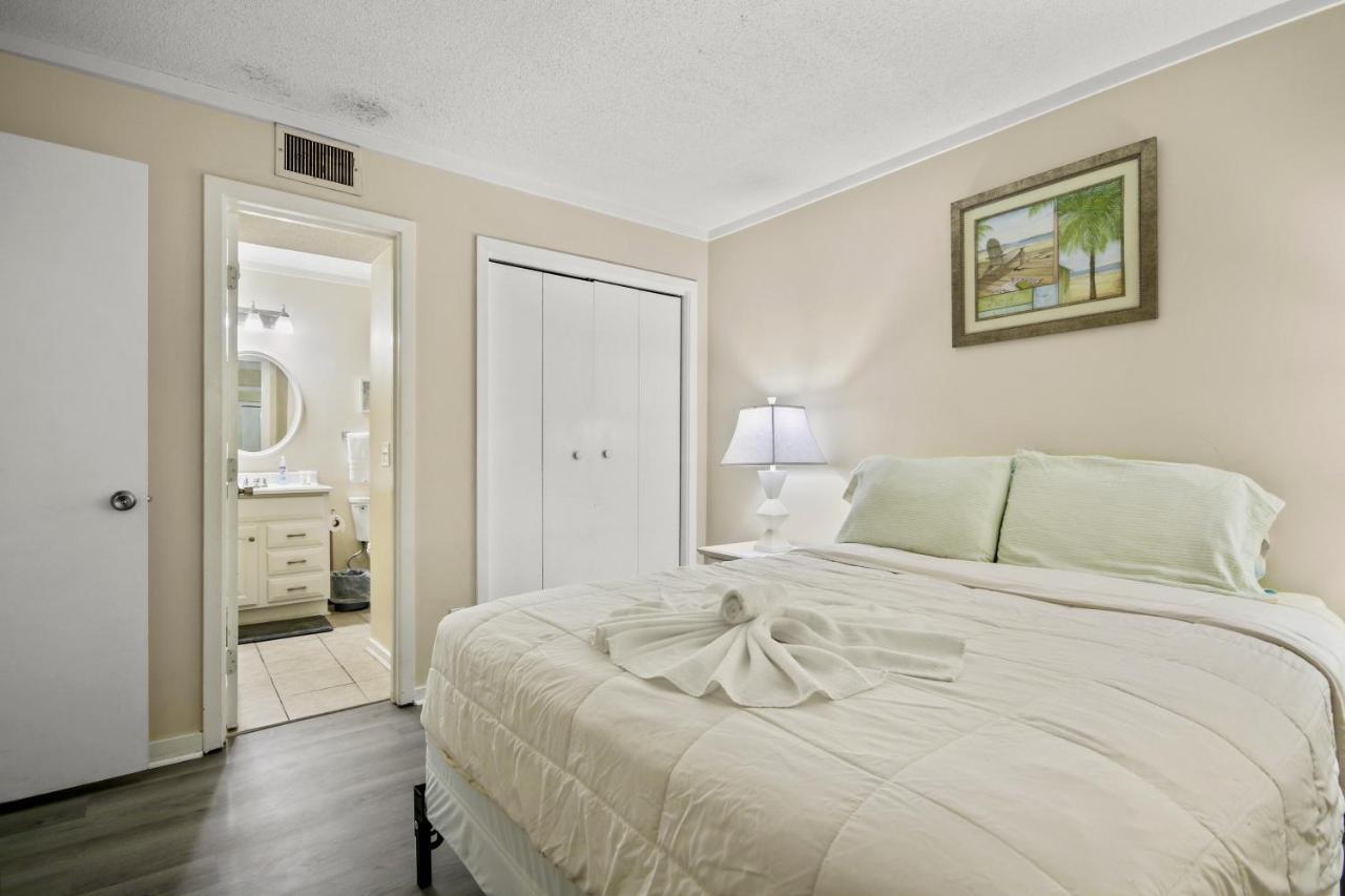 On The Beach 2 Bed 2 Bath 3rd Floor Holiday home