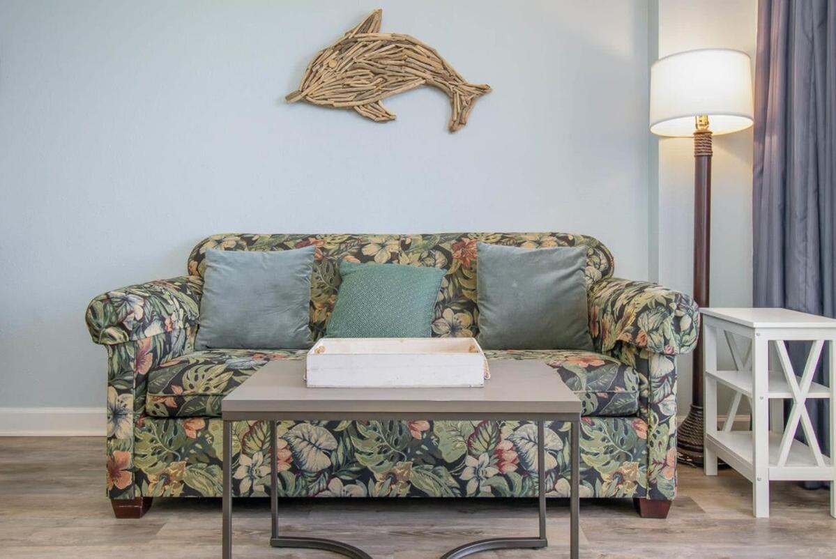 Downtown Oceanfront, Sleeps 4 Myrtle Beach
