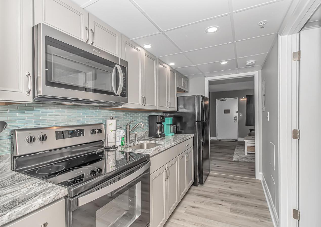 Pristine Oceanfront Oasis With Breathtaking Views- Camelot 1614 Holiday home *