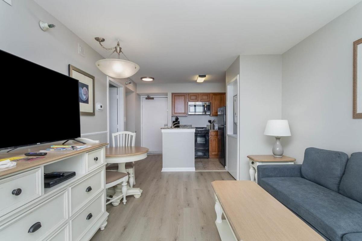 The Strand, 1br Oceanfront, 4ppl Apartment Myrtle Beach