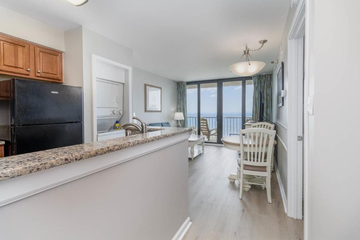 Apartment The Strand, 1br Oceanfront, 4ppl *