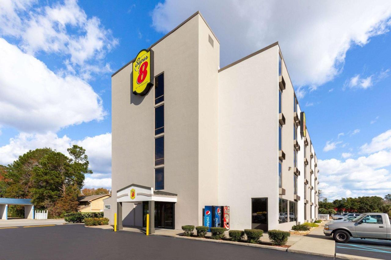 Super 8 By Wyndham Myrtle Beach/market Common Area