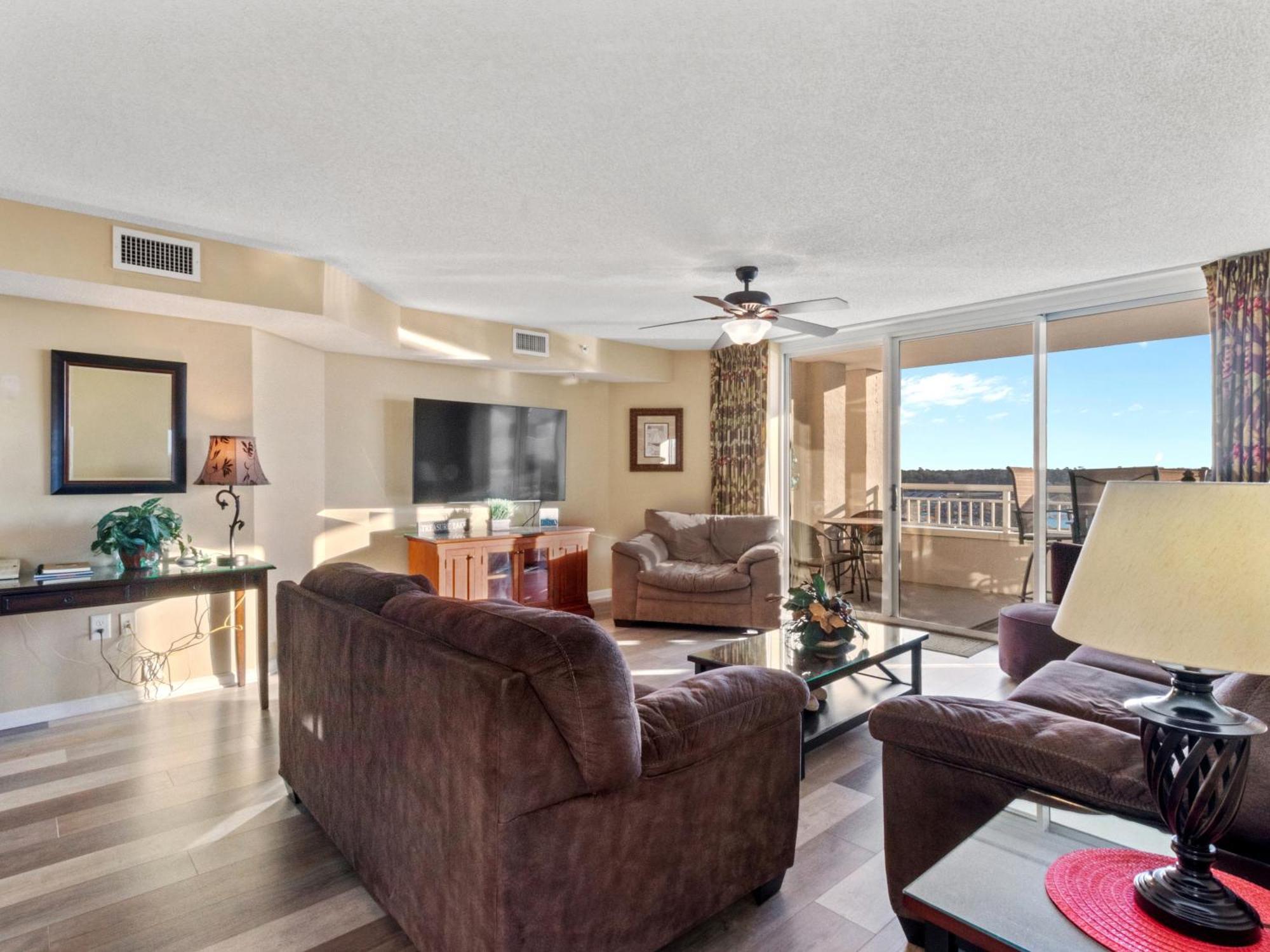 Apartment Yacht Club #1- 1005 *