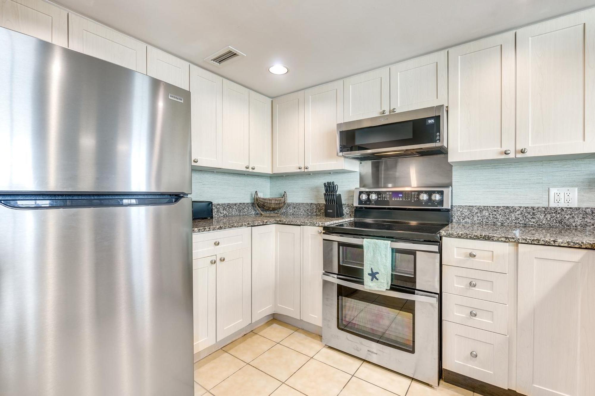 Chic North Beach Front! Apartment