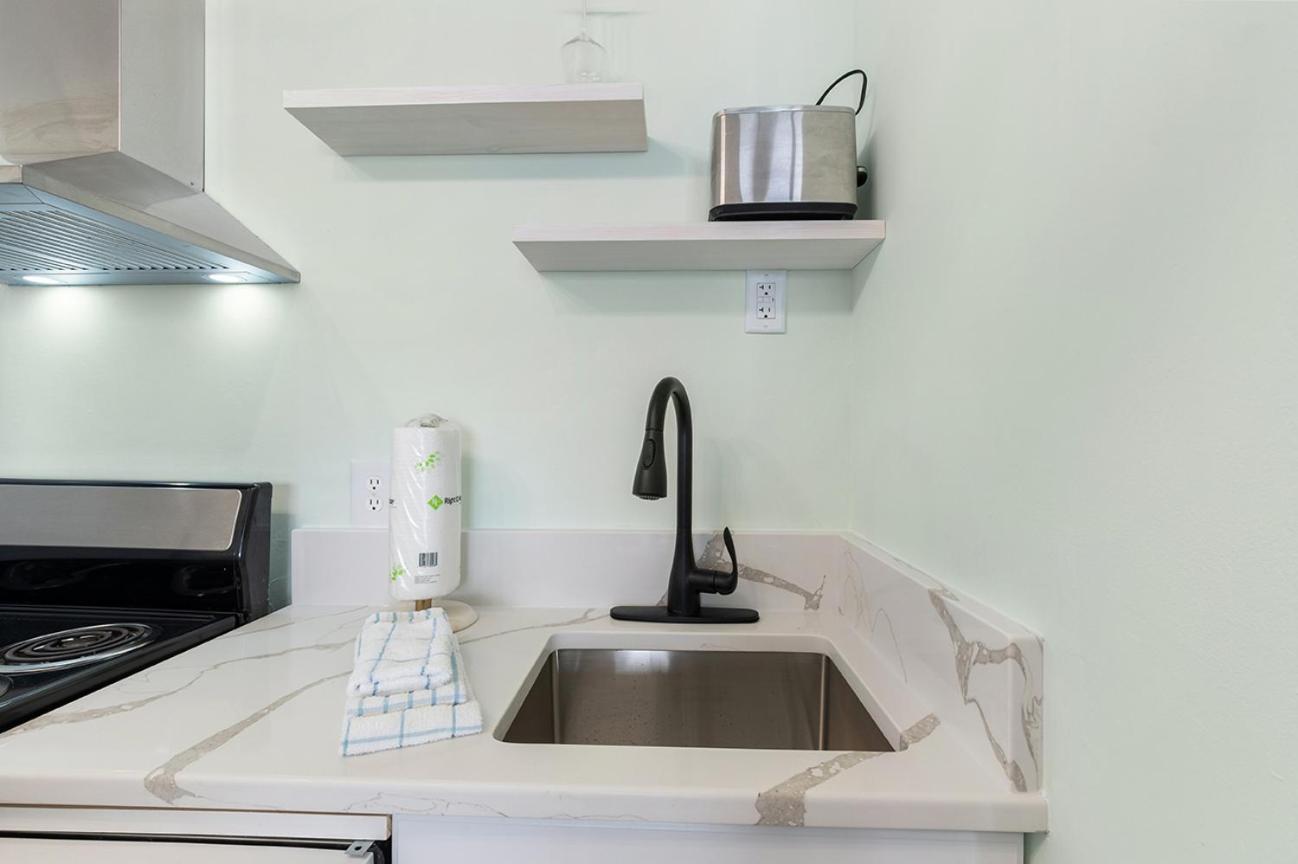 Palms - Oceanfront Renovated King Bed Sauna Myrtle Beach