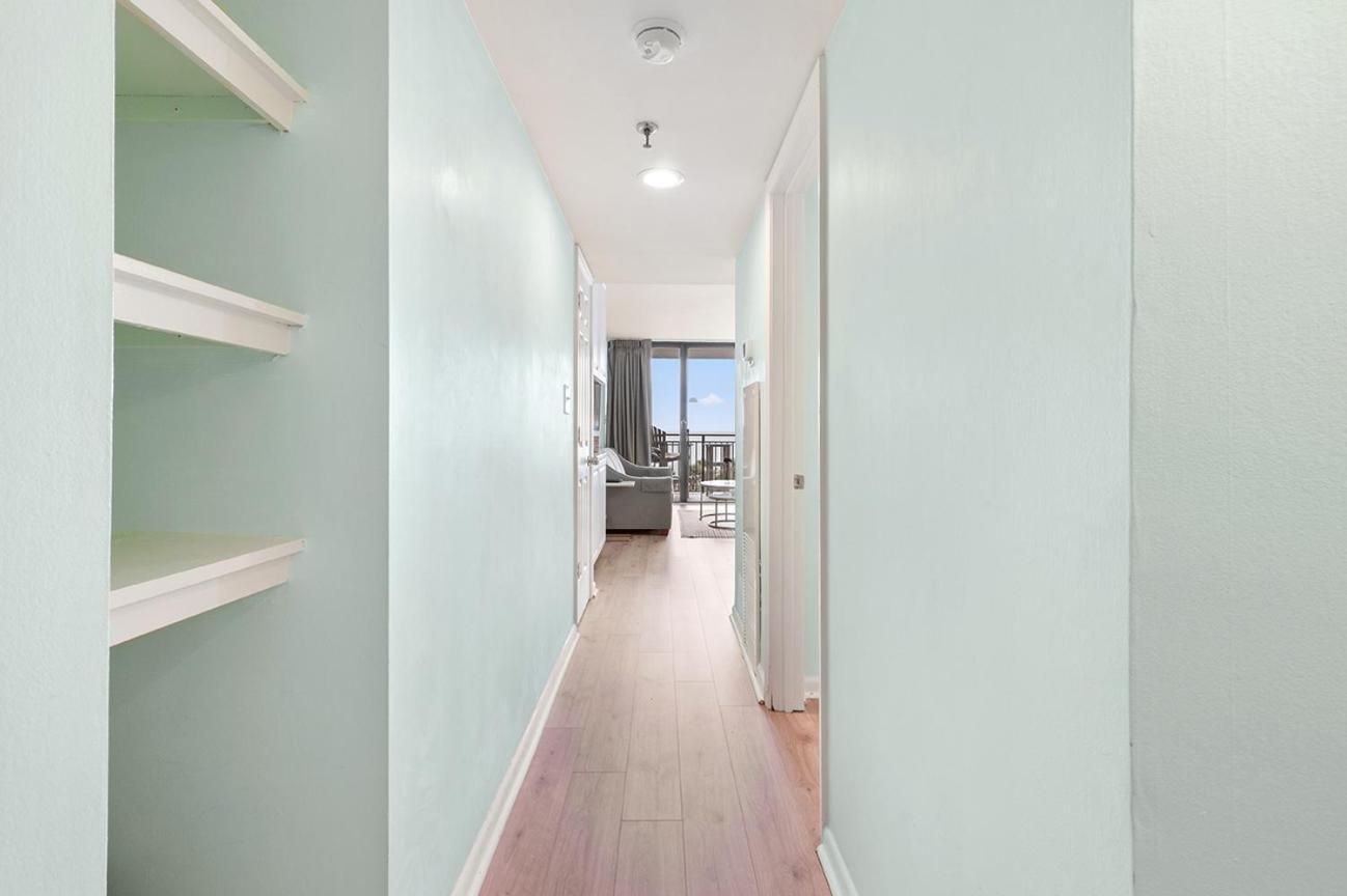 Apartment Palms - Oceanfront Renovated King Bed Sauna *