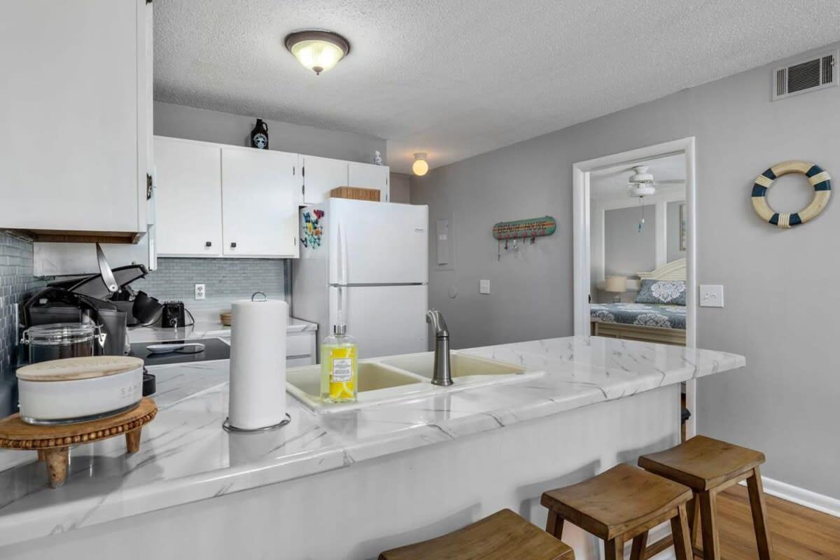 Beachfront Ocean View W Pool & Comfy Beds * Myrtle Beach